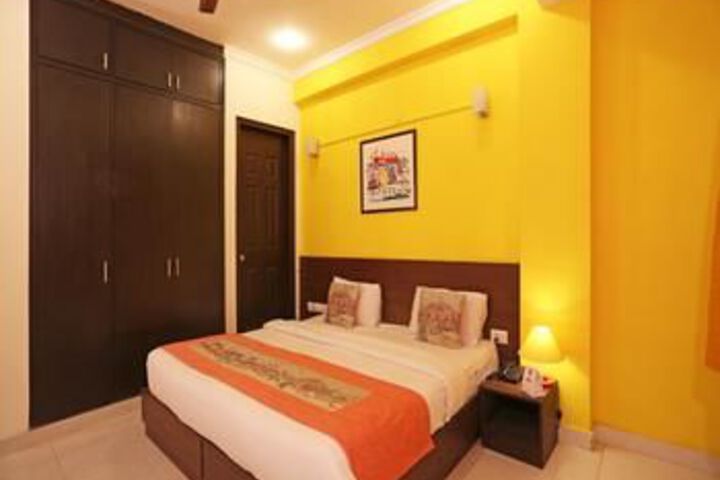 Room 10 of 21