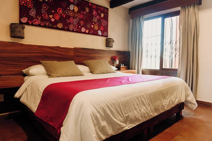 Room 6 of 94