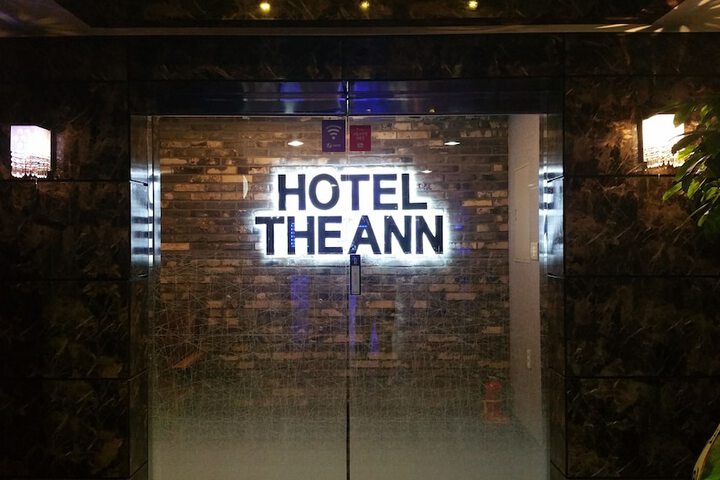 Hotel 2 of 32