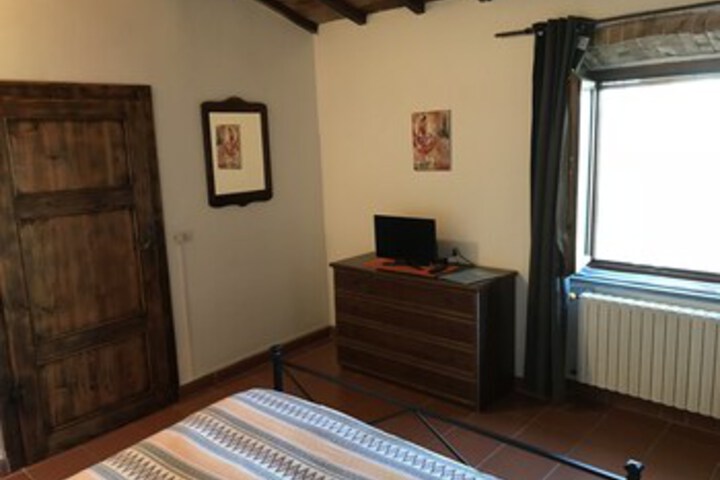 Room 21 of 28