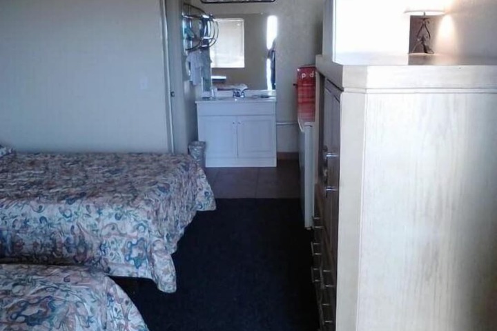 Room 14 of 19