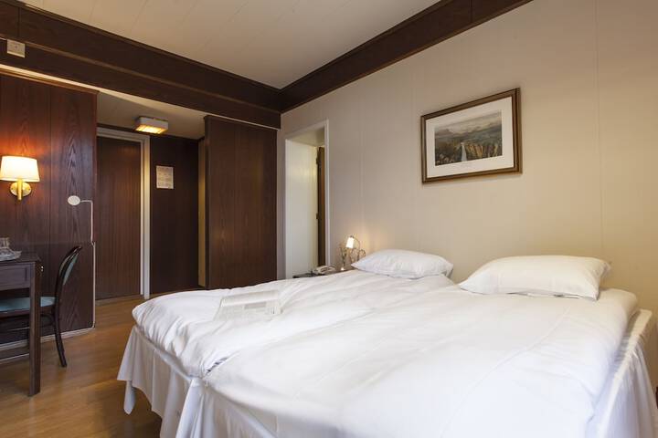 Room 12 of 70