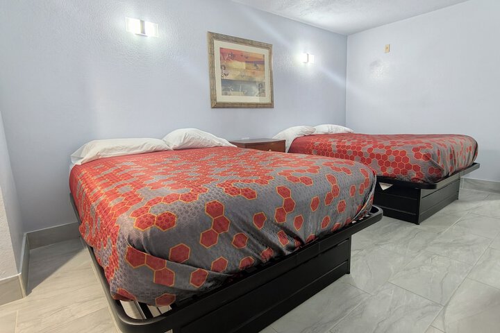 Room 13 of 24
