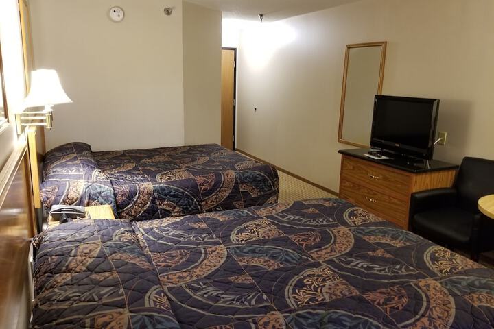 Room 6 of 33