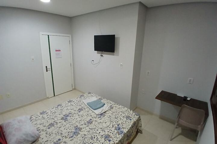 Room 2 of 8