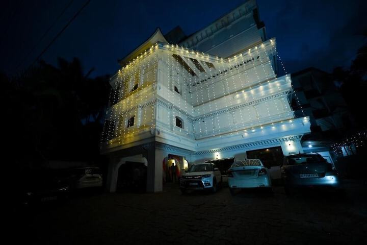 Hotel 8 of 9