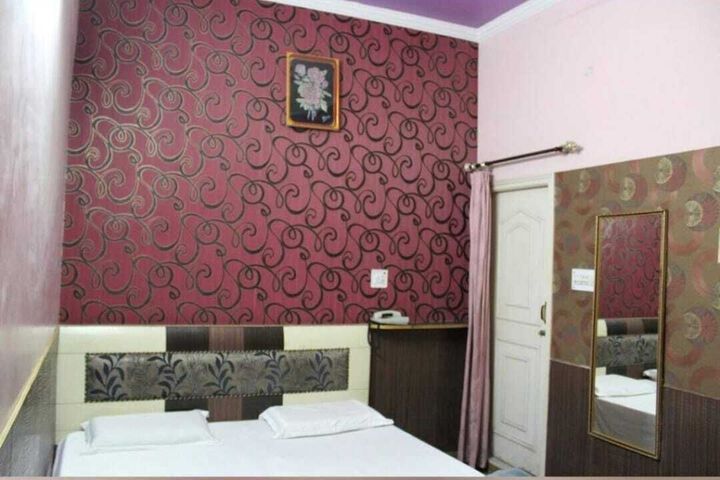 Room 7 of 26