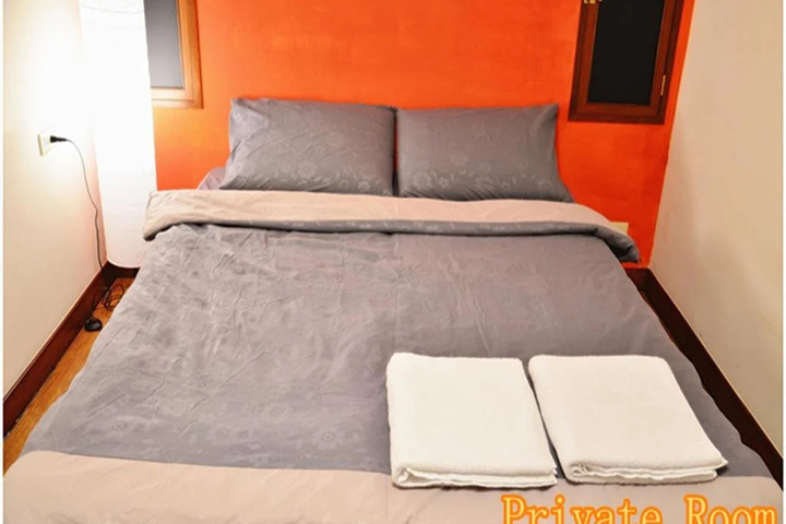 Room 2 of 13