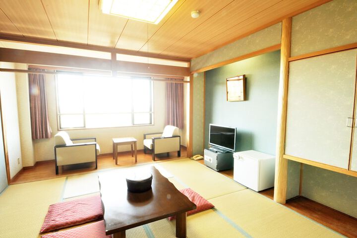 Room 7 of 36