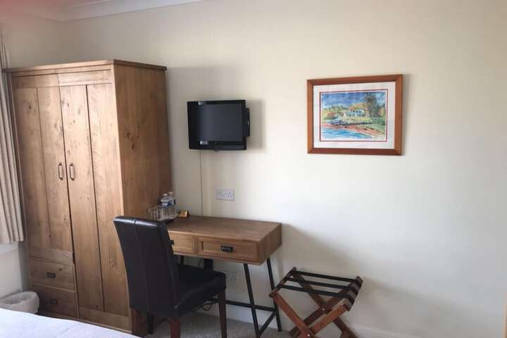 Room 9 of 19