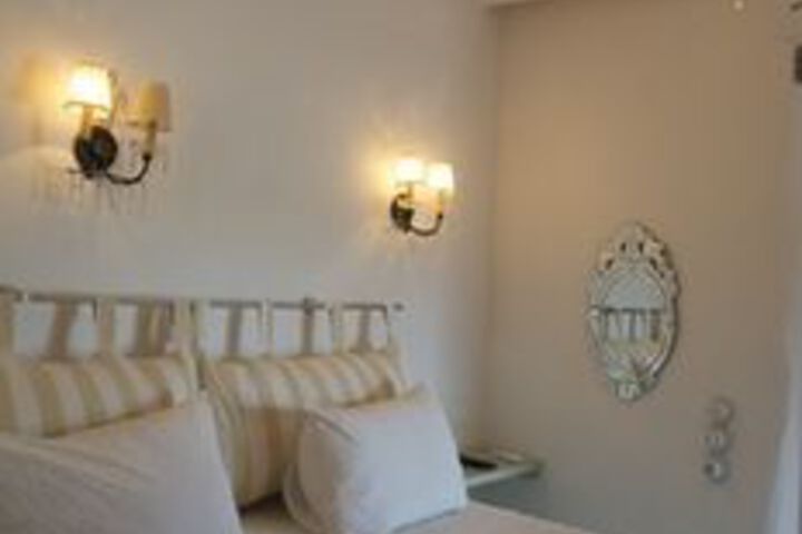 Room 18 of 32
