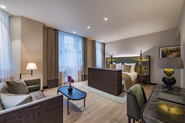 Room 30 of 121