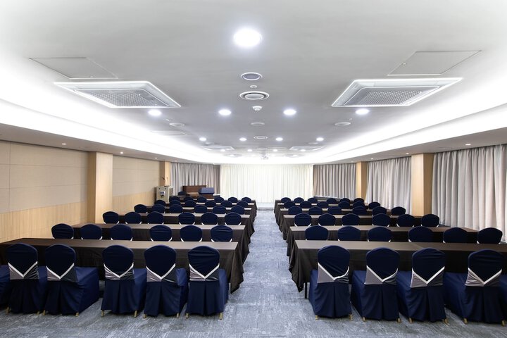 Reception hall