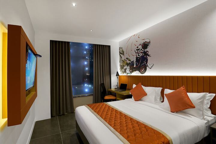 Room 9 of 24