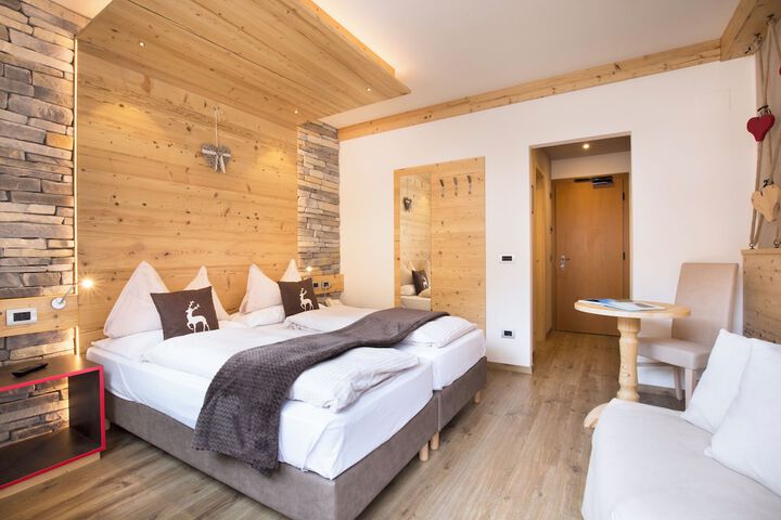 Room 10 of 51