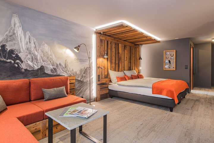 Room 15 of 47
