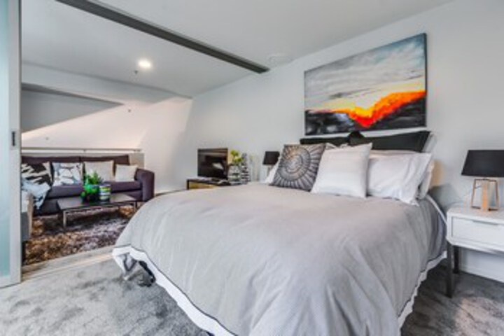 Room 8 of 21