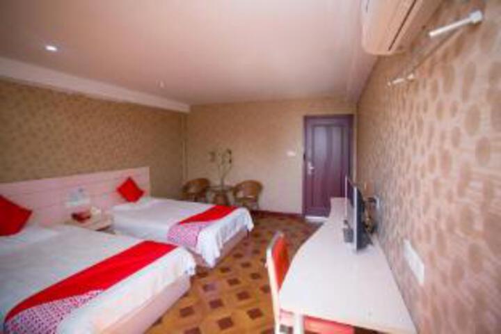 Room 6 of 7