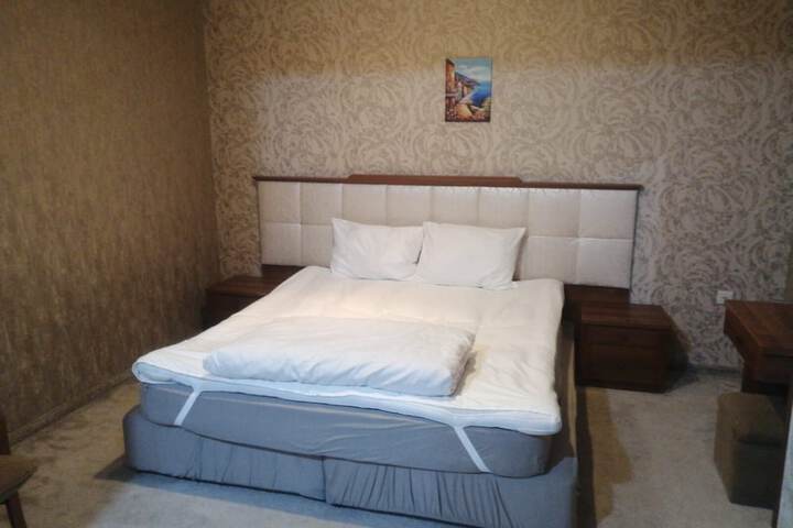 Room 3 of 23