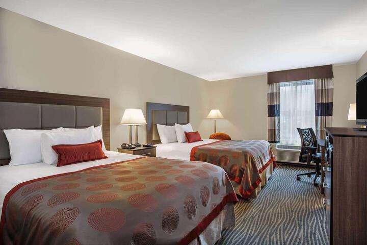 1 King Bed Mobility Accessible (9 of 11)