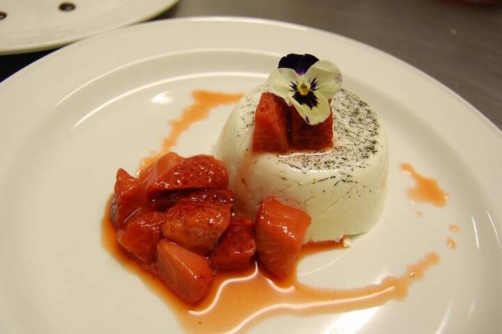 Dining 115 of 145