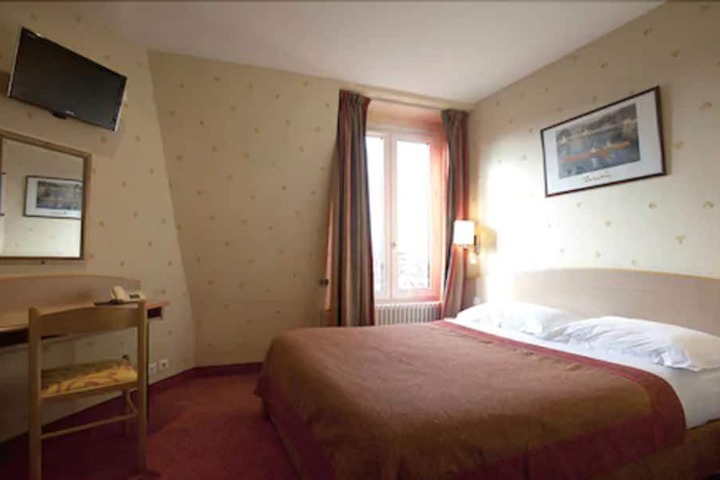 Room 15 of 53