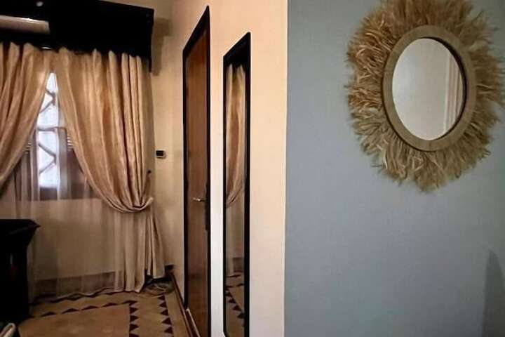 Room 10 of 49