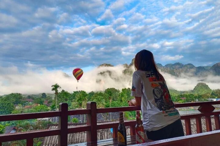 Vang Vieng Namsong River view Hotel