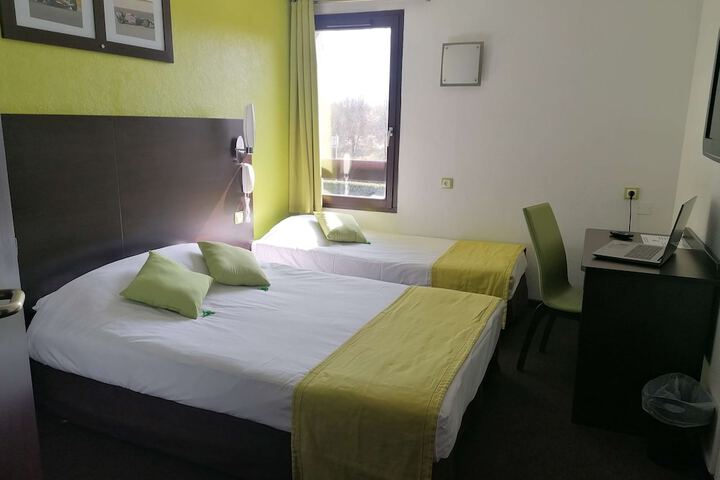 Room 6 of 36