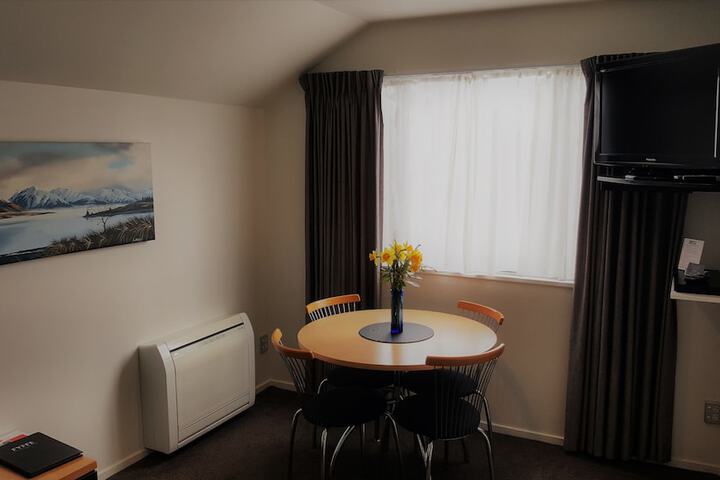 Room 4 of 35