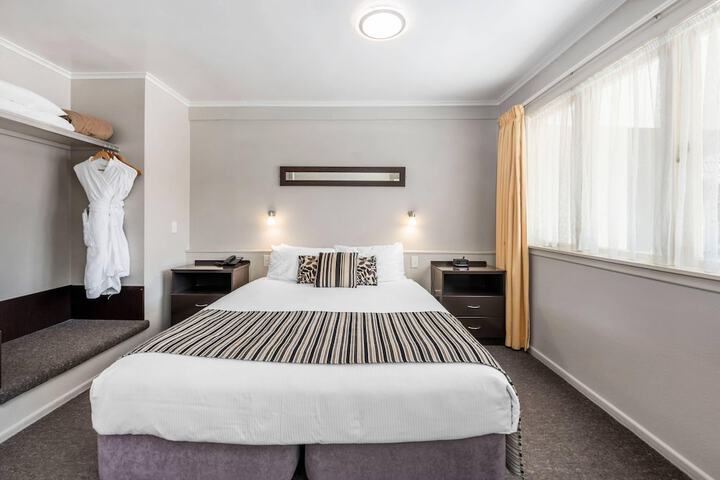 Room 175 of 302
