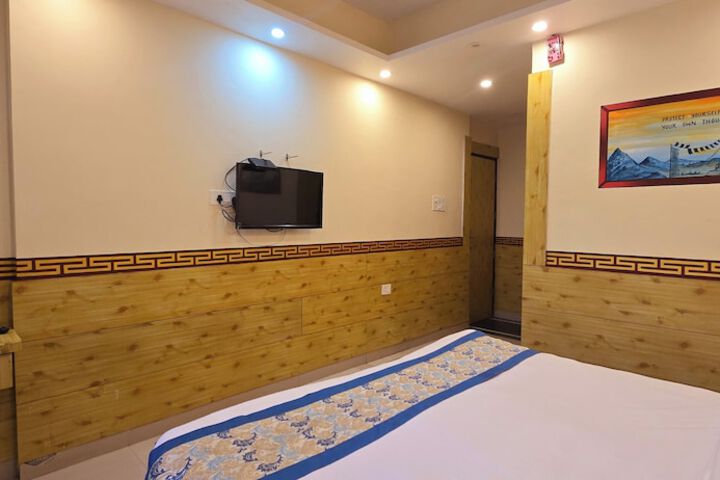Room 15 of 52