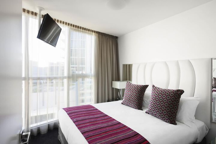 Room 27 of 62