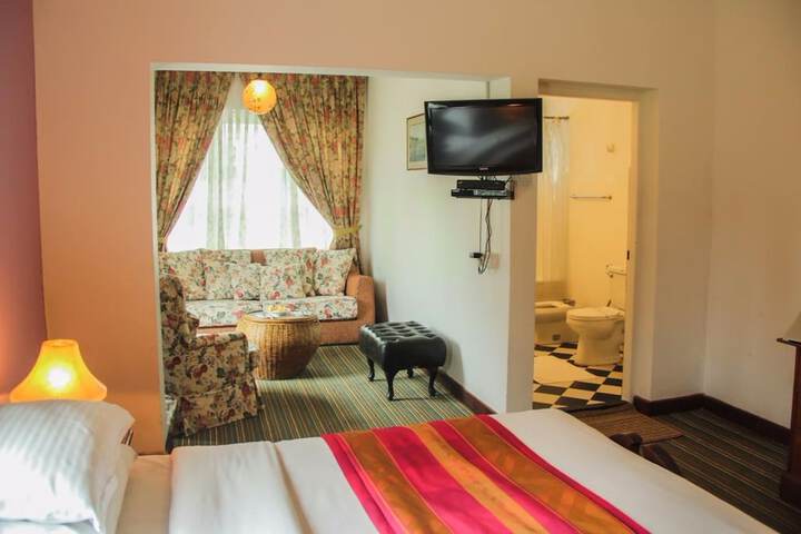 Room 9 of 39