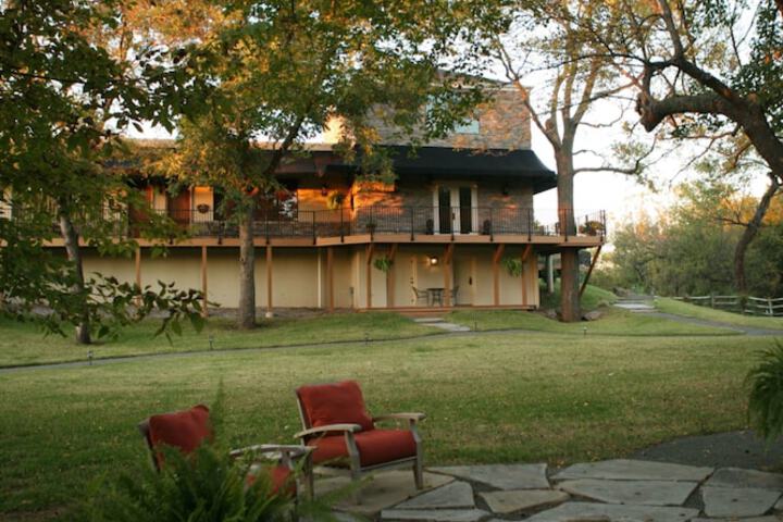 Property Grounds 48 of 57