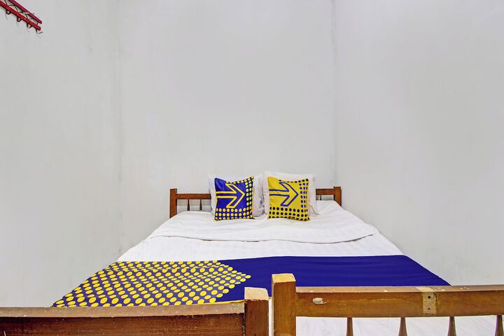 Room 9 of 23