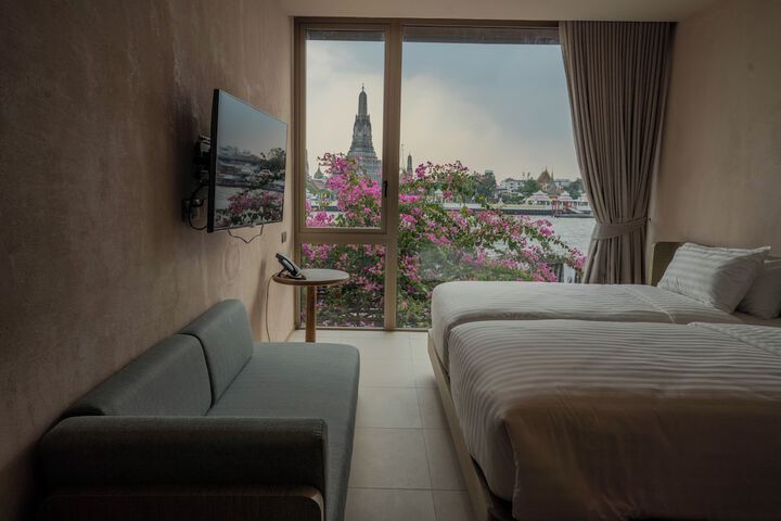 Room 47 of 151
