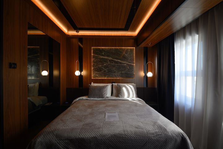 Room 21 of 64