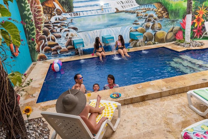 Pool 10 of 21