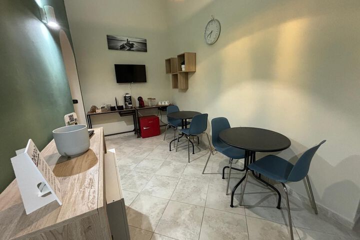Room 11 of 25