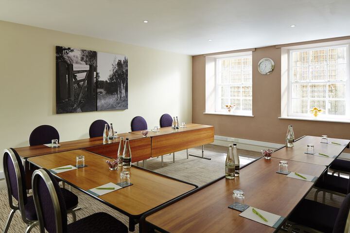 Business Center 65 of 82