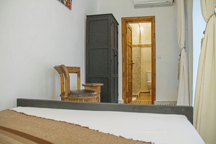 Room 14 of 42
