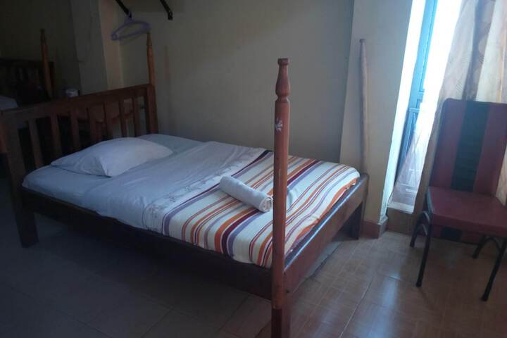 Room 4 of 14