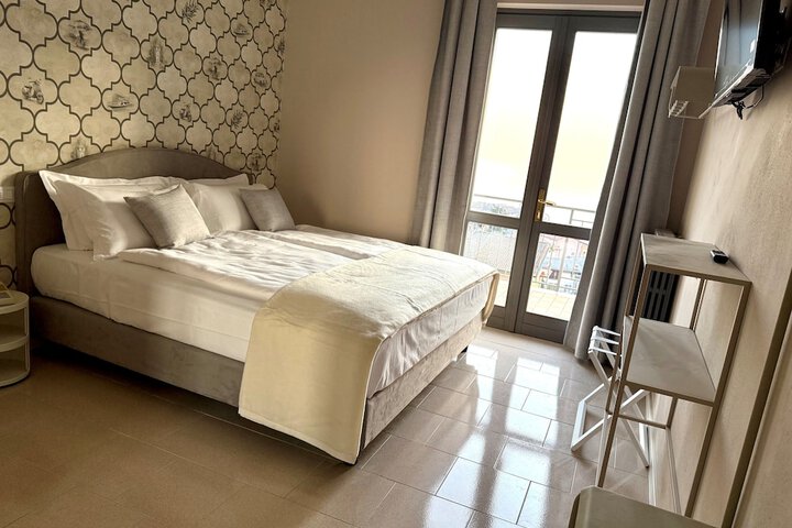 Room 7 of 40