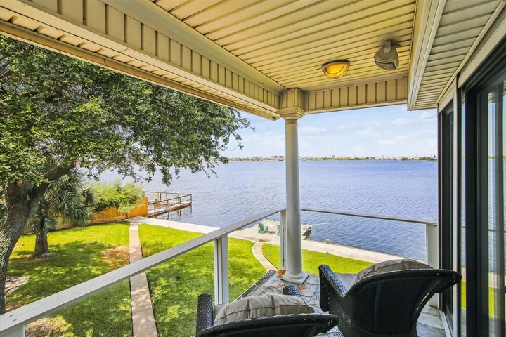 Terrace/Patio 7 of 23