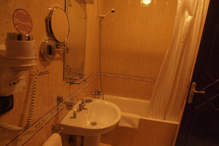 Clean Restrooms