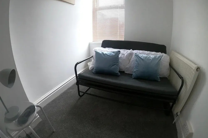 Room 4 of 19