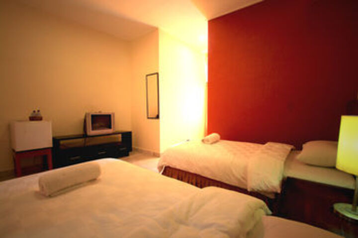 Room 18 of 53