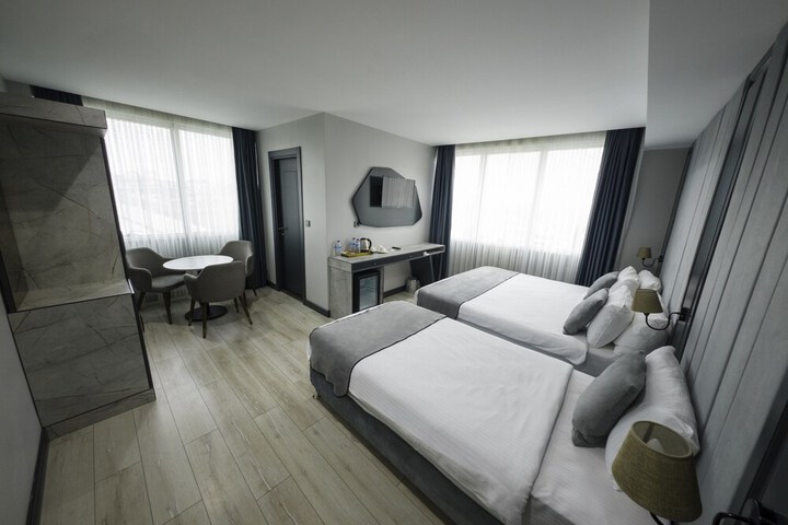Room 13 of 41