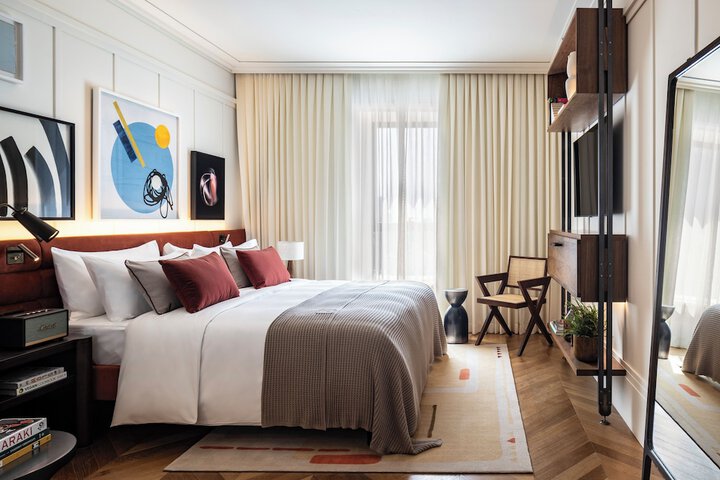 Room 6 of 75